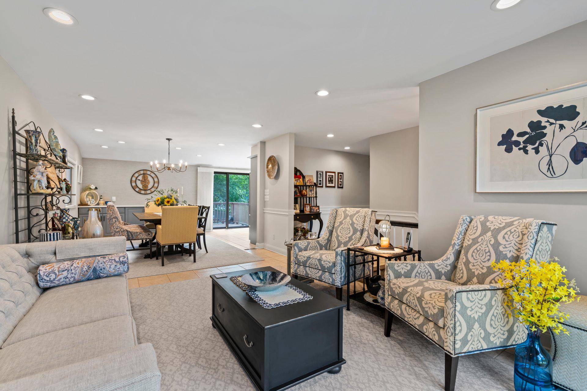 Commack, NY 11725,11 Val CT