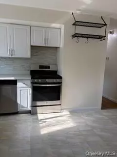Dix Hills, NY 11746,147 Truxton RD