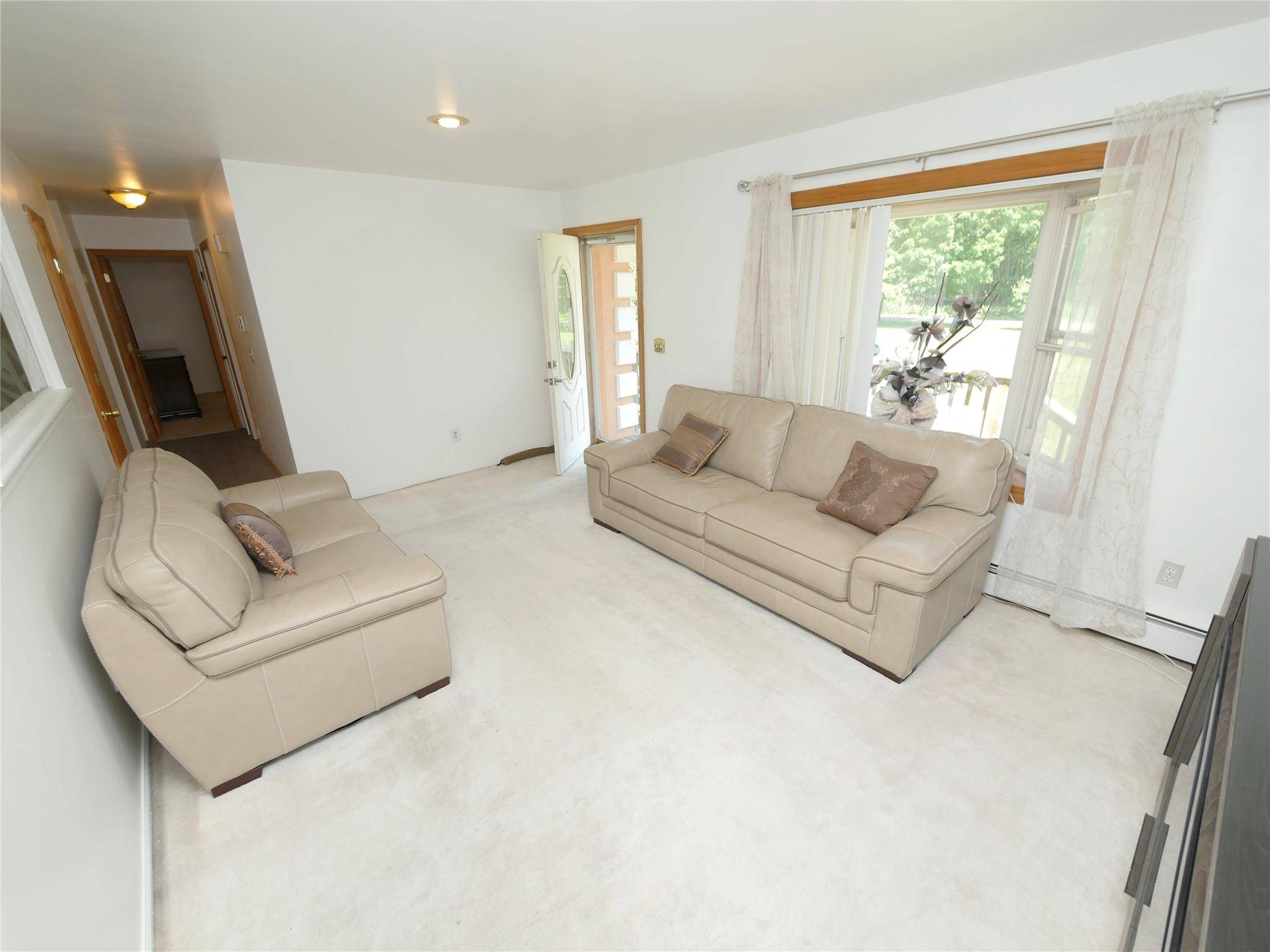 Bellport, NY 11713,34 Wards LN