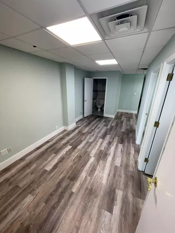 Flushing, NY 11354,3907 Prince ST #3C