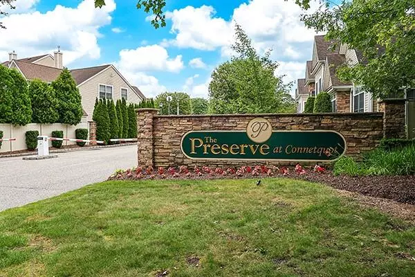 Bohemia, NY 11716,27 Eagle CIR