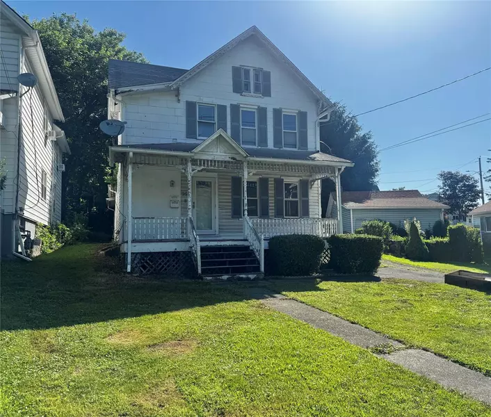99 W Bridge ST, Saugerties, NY 12477