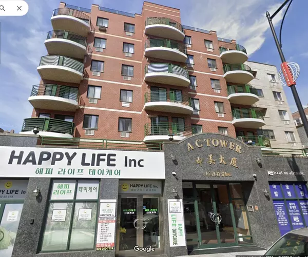 142-25 37th AVE #2E, Flushing, NY 11354