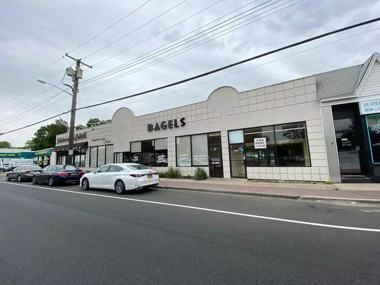 595 Willis AVE, Williston Park, NY 11596