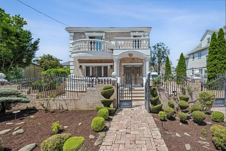 38-16 220th ST, Bayside, NY 11361