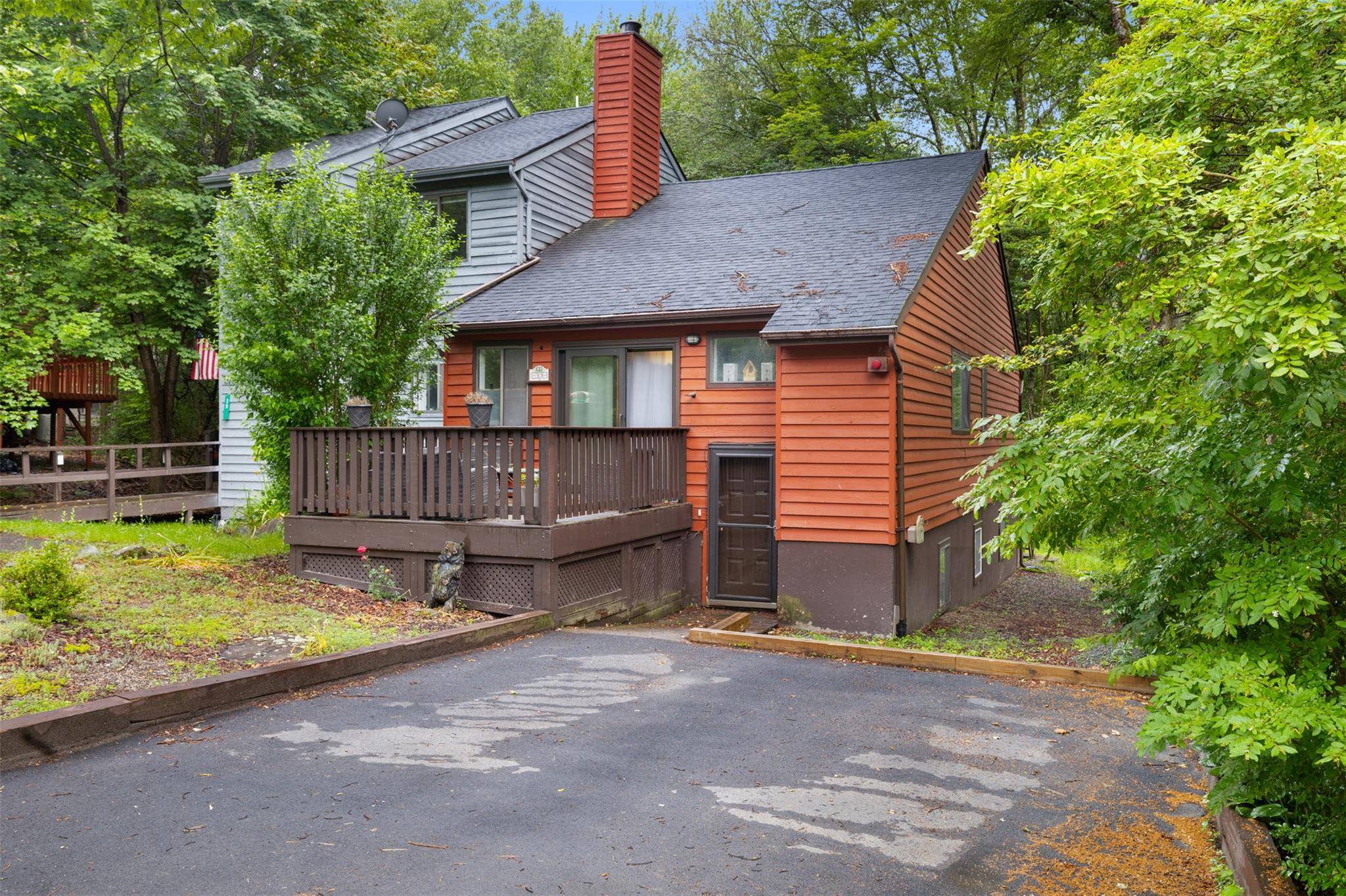 33 Meadowlark Lane, Fallsburg, NY 12789