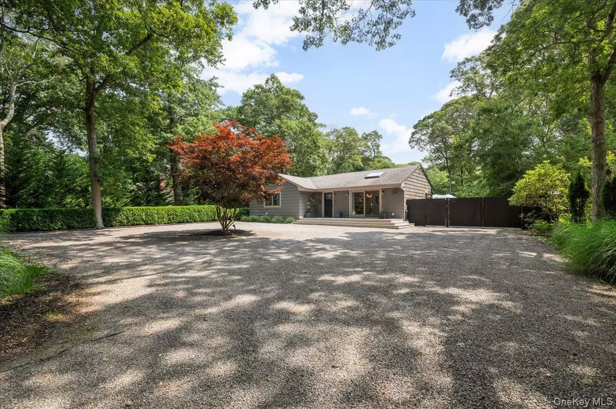 East Hampton, NY 11937,94 Hands Creek RD