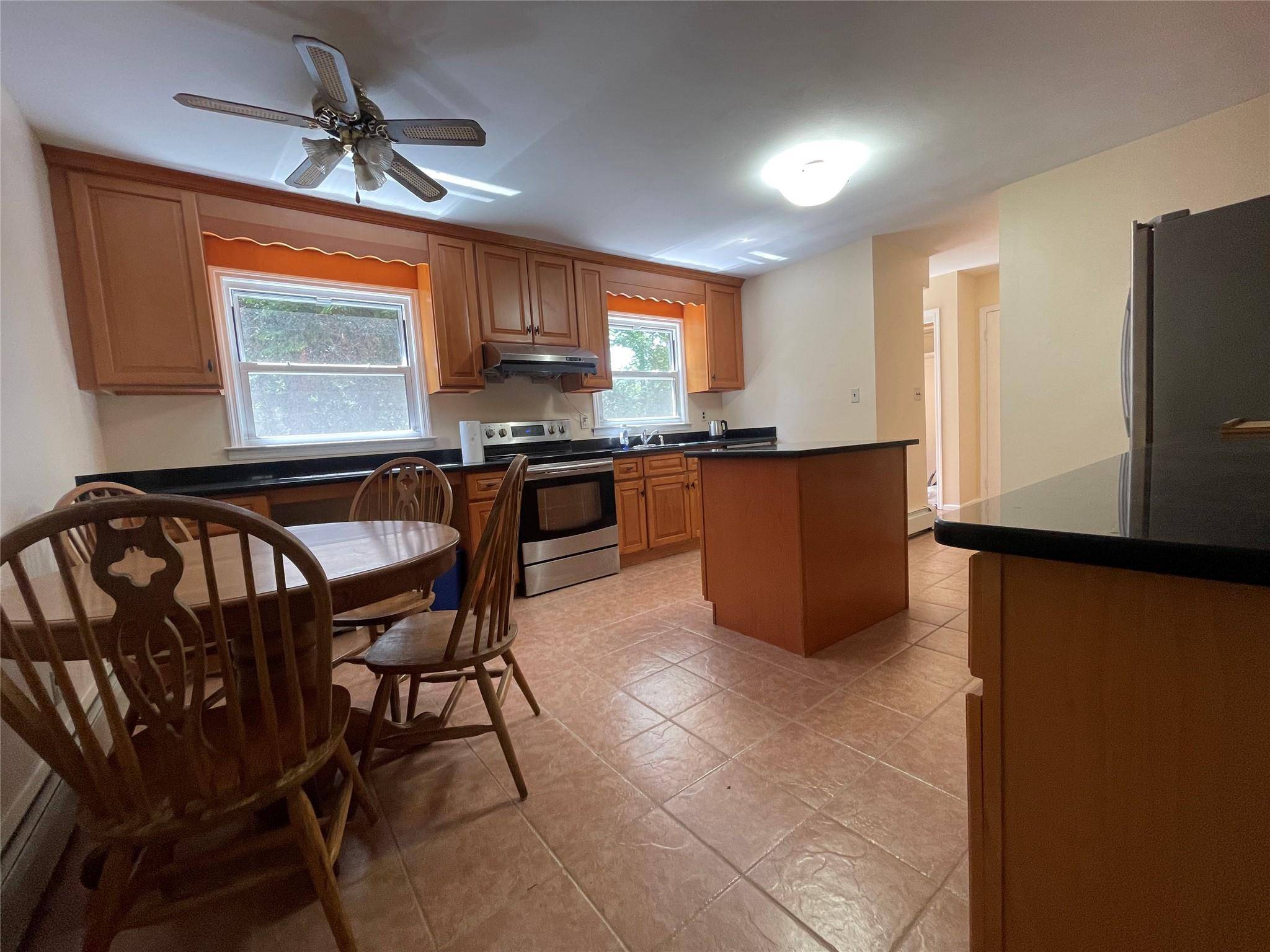 East Setauket, NY 11733,4 Cornwallis RD