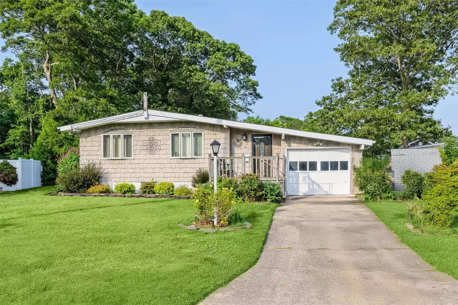 10 Jan CT, Ronkonkoma, NY 11779