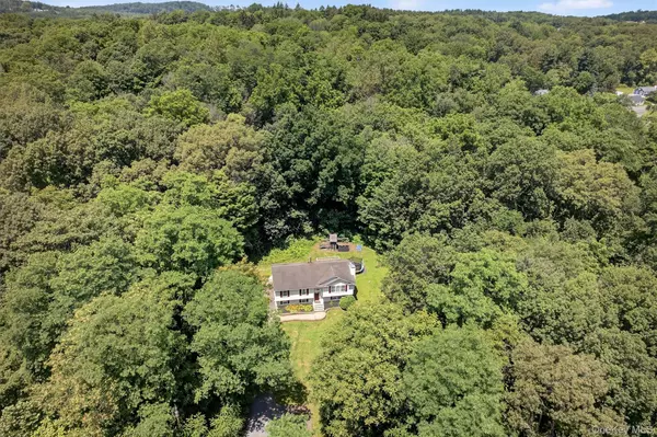 New Windsor, NY 12553,60 Palomino PL