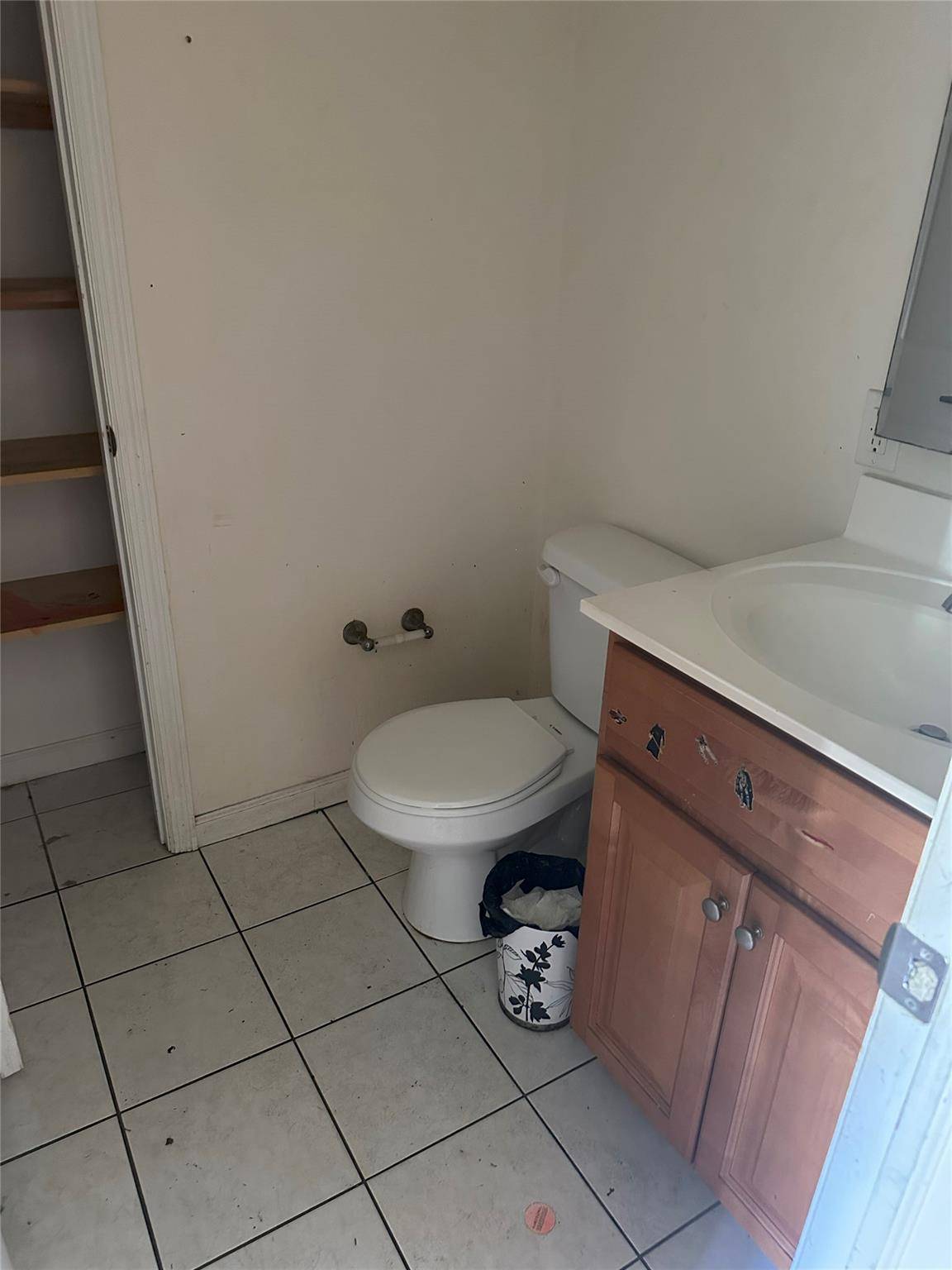 Bellport, NY 11713,752 Bayview AVE
