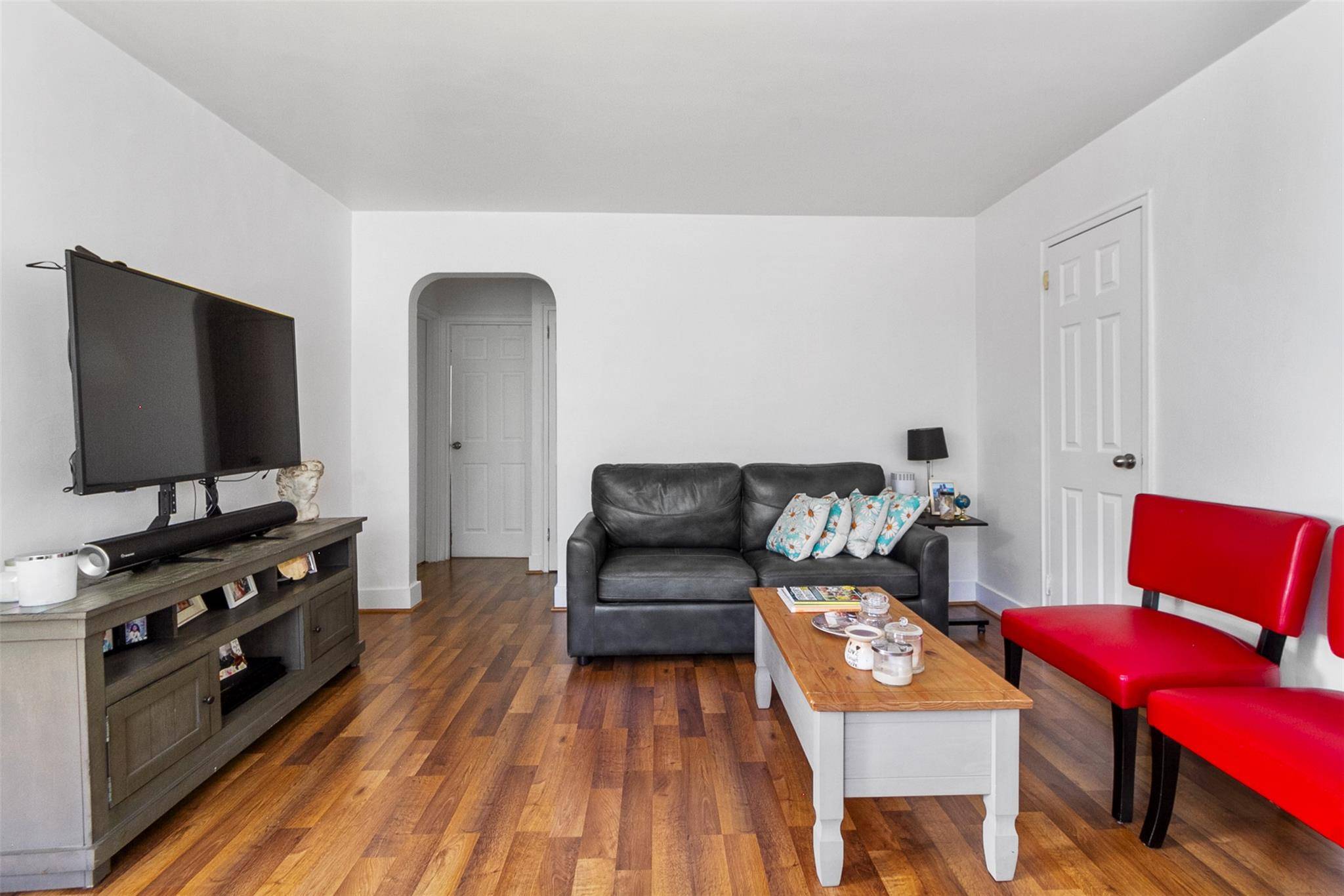 Yonkers, NY 10701,84 Spruce ST #1A