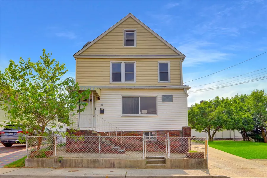 44 Seville ST, Elmont, NY 11003