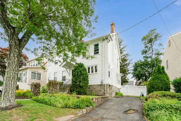 Scarsdale, NY 10583,28 Lee AVE