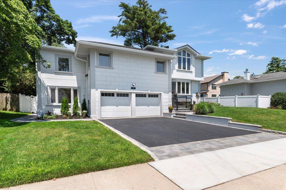 77 Bounty LN, Jericho, NY 11753