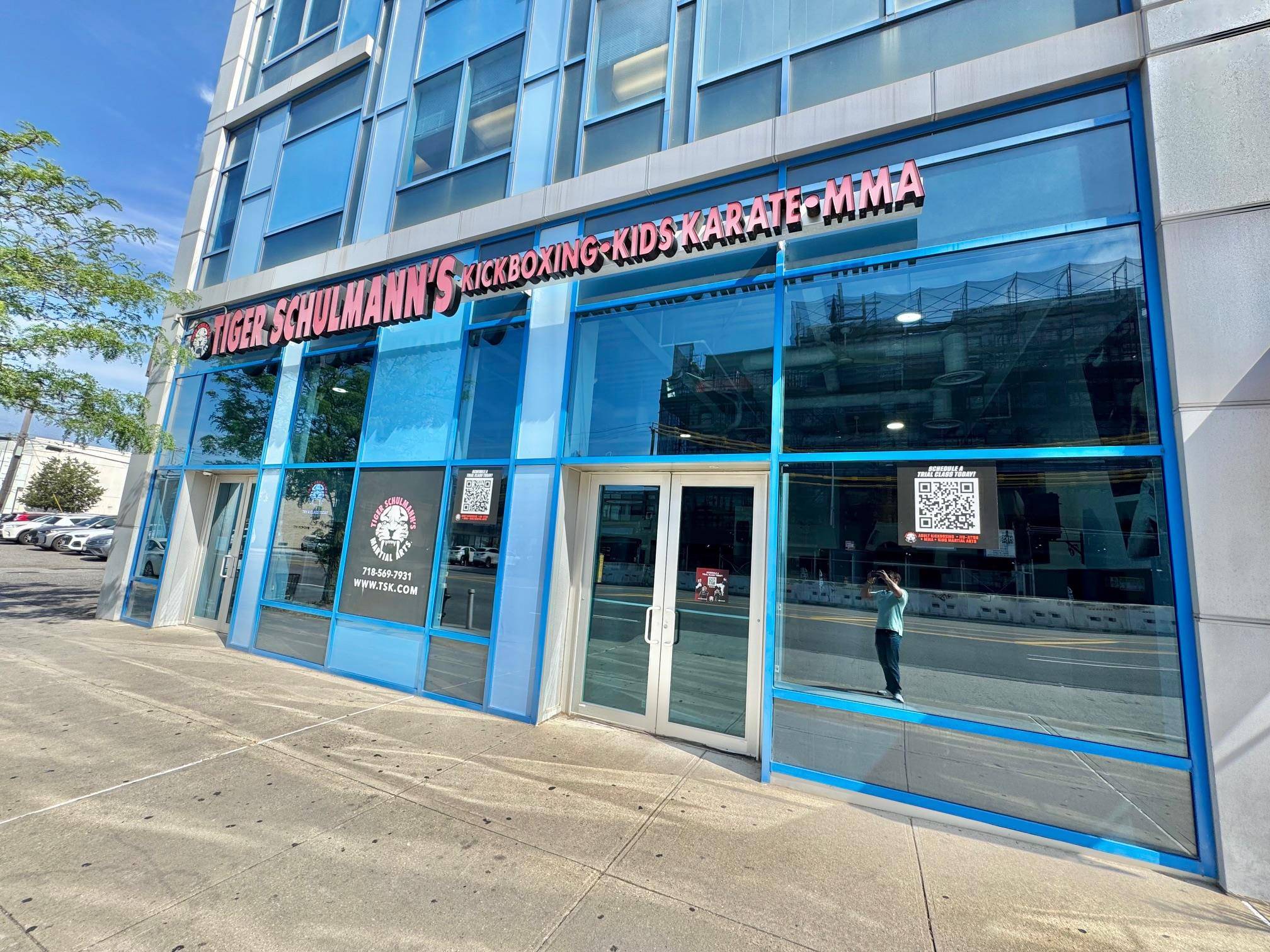 21515 Northern BLVD, Bayside, NY 11361