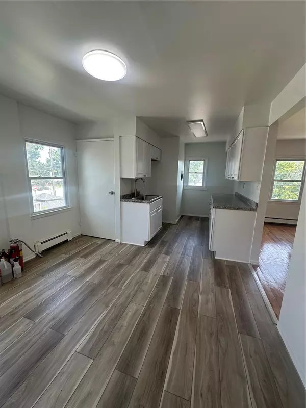 Lynbrook, NY 11563,25 Concord ST