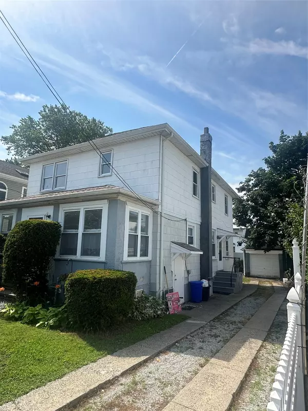 Lynbrook, NY 11563,25 Concord ST