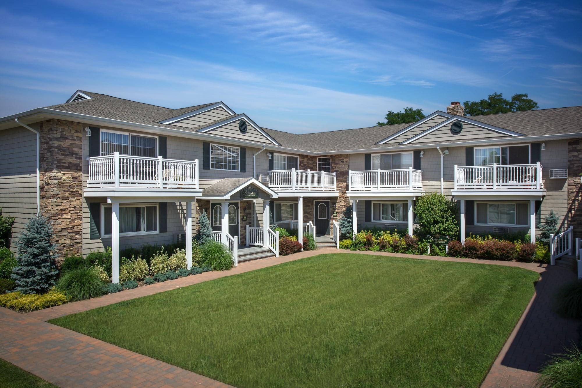 5 Golden AVE #F04, Deer Park, NY 11729