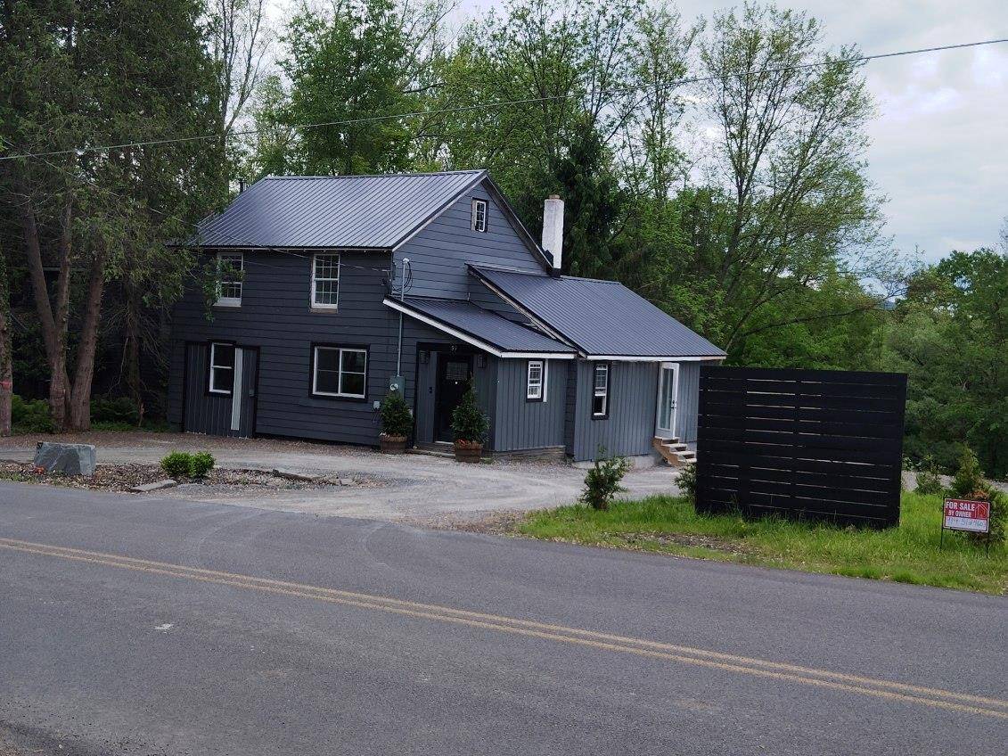 57 Chestnut ST, Beach Lake, NY 13865