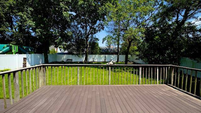 Hicksville, NY 11801,17 Burkland LN