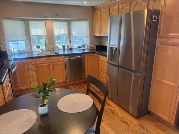 Bohemia, NY 11716,58 Valley FORGE