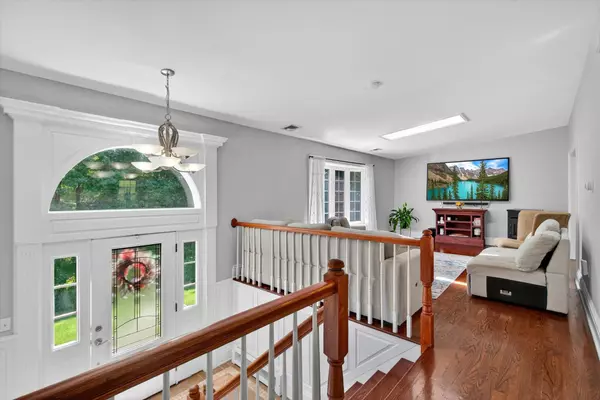 Mohegan Lake, NY 10567,9 Dyckman DR