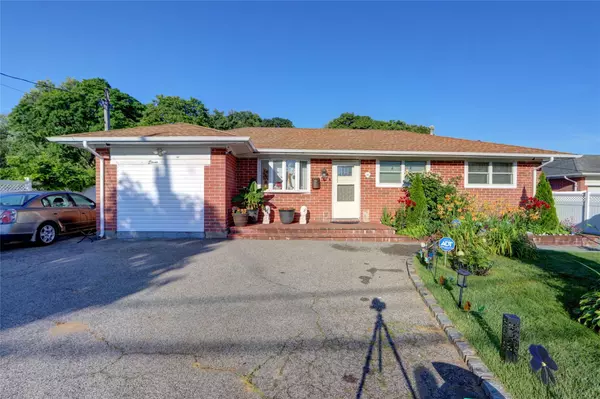 11 Orient, Brentwood, NY 11717