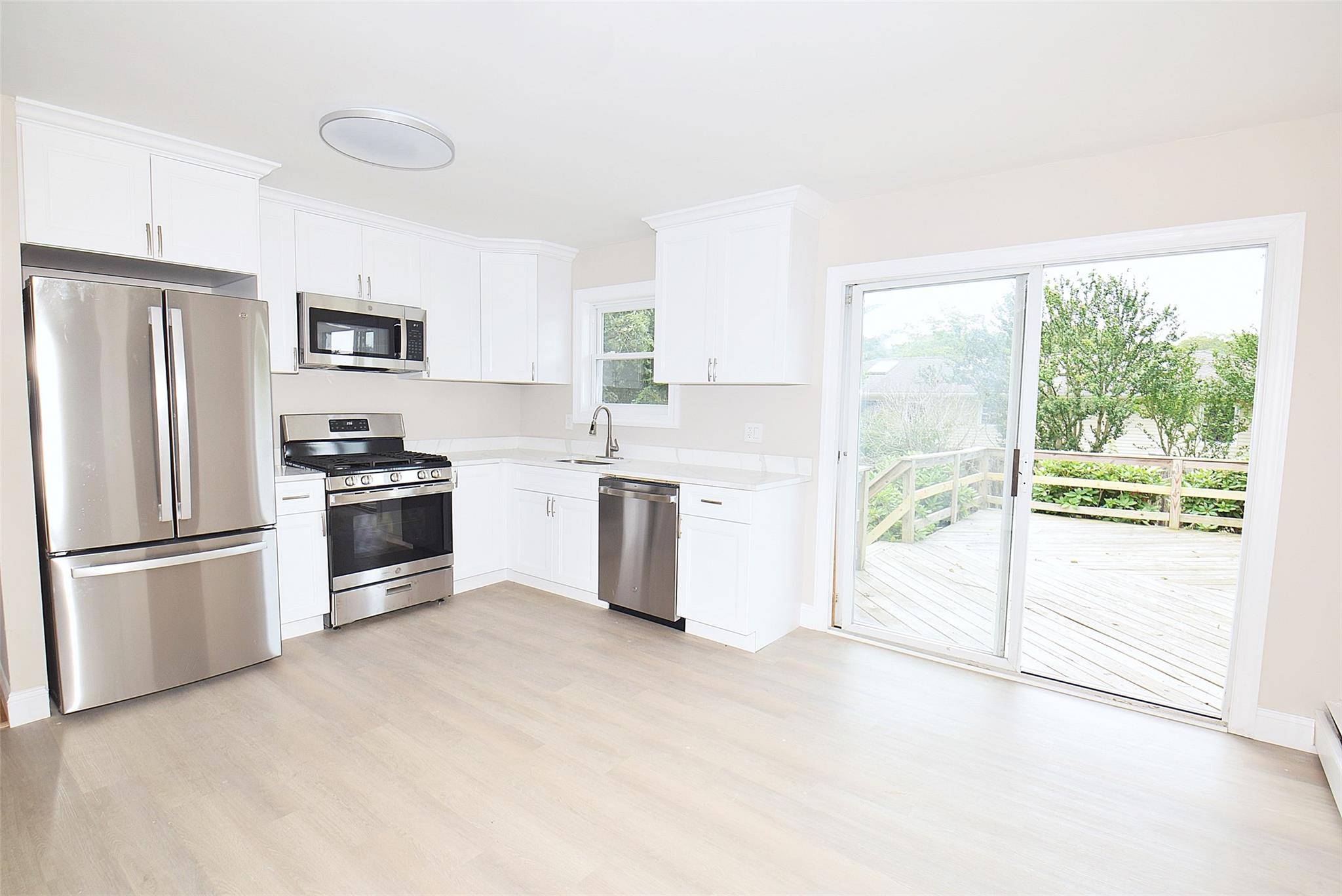 Deer Park, NY 11729,147 Maida AVE