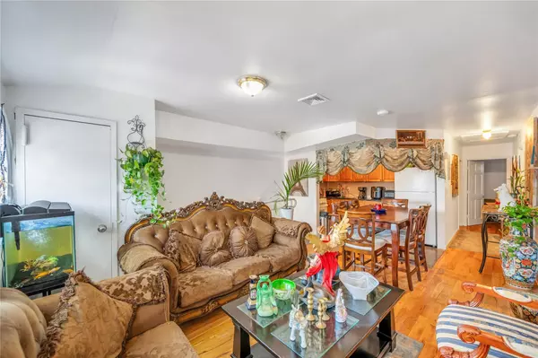 Saint Albans, NY 11412,191-15 119th AVE