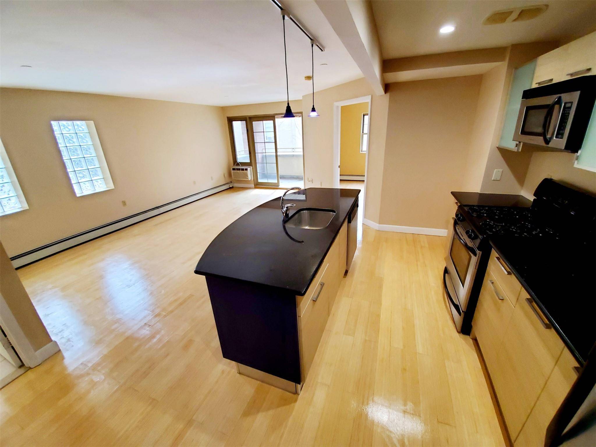 Kew Gardens, NY 11418,83-75 117th ST #2D