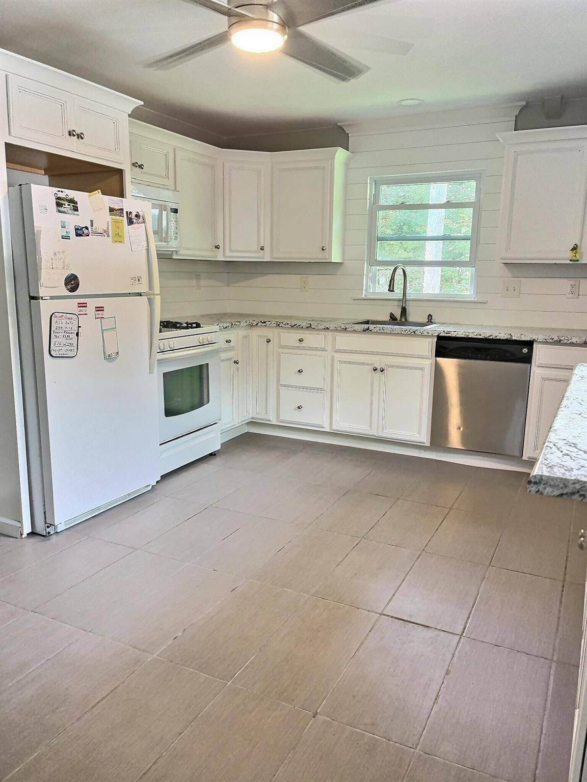 Hughsonville, NY 12590,8 Apple LN
