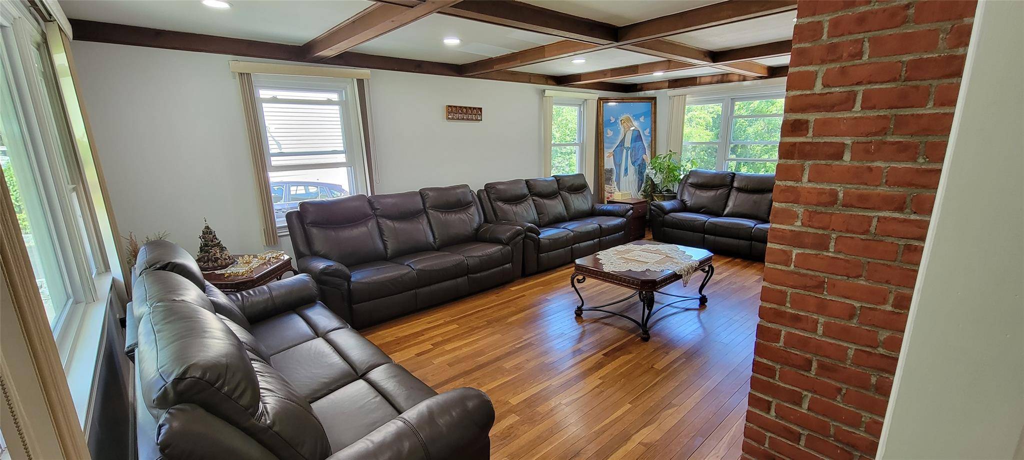 Tuckahoe, NY 10707,652 Scarsdale RD