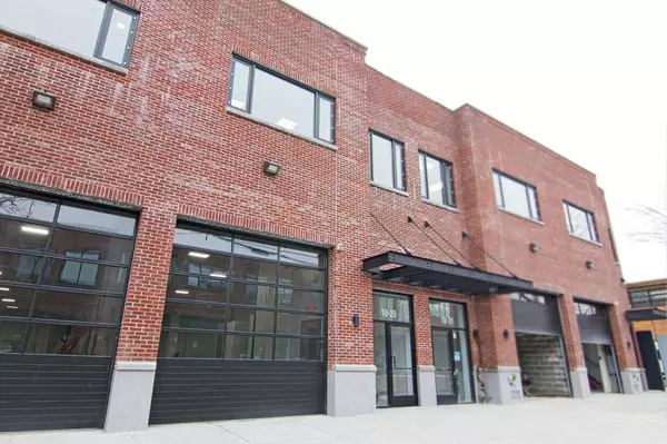 Astoria, NY 11103,18-33 42nd ST