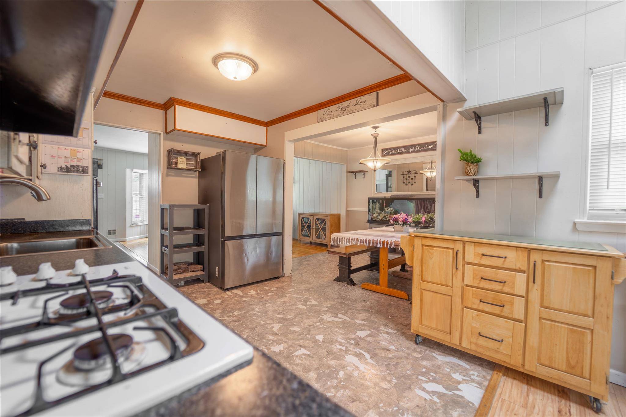 Commack, NY 11725,110 Roxbury DR