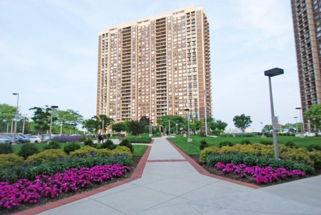 27010 grand central Pkwy #32F, Floral Park, NY 11005