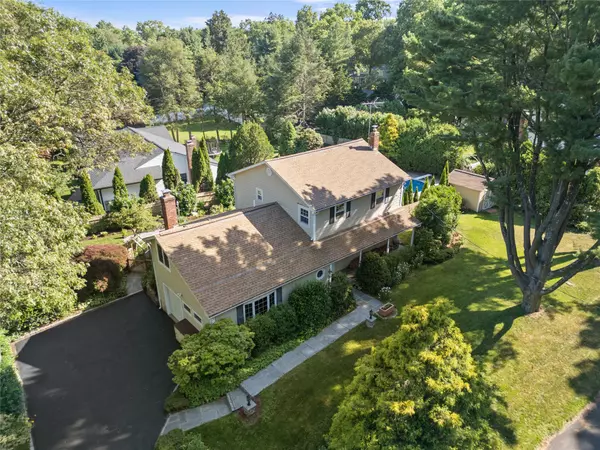 Greenlawn, NY 11740,12 W Sanders ST