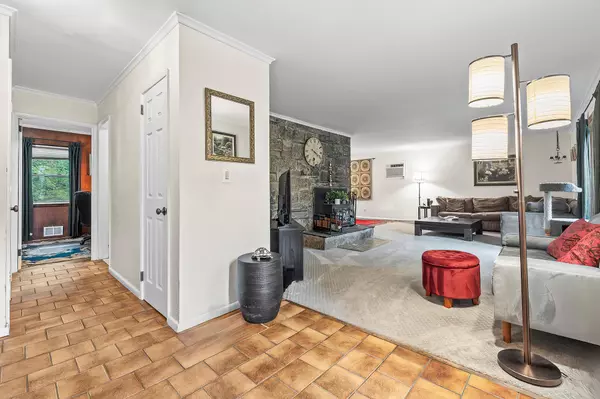 Chappaqua, NY 10514,816 Hardscrabble RD