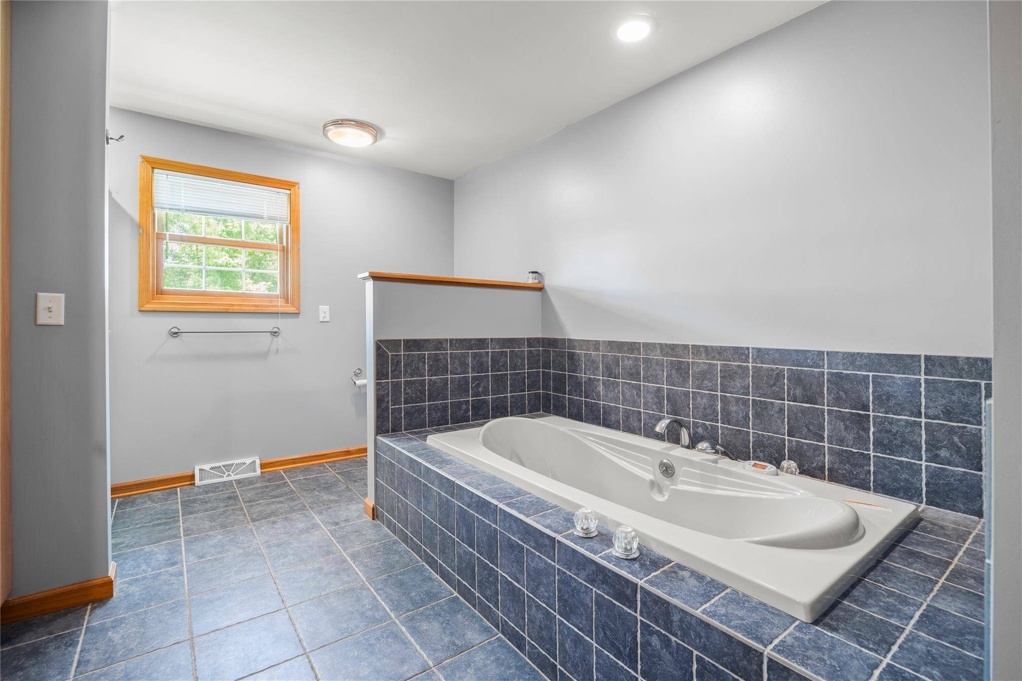 West Coxsackie, NY 12124,478 High Rock RD