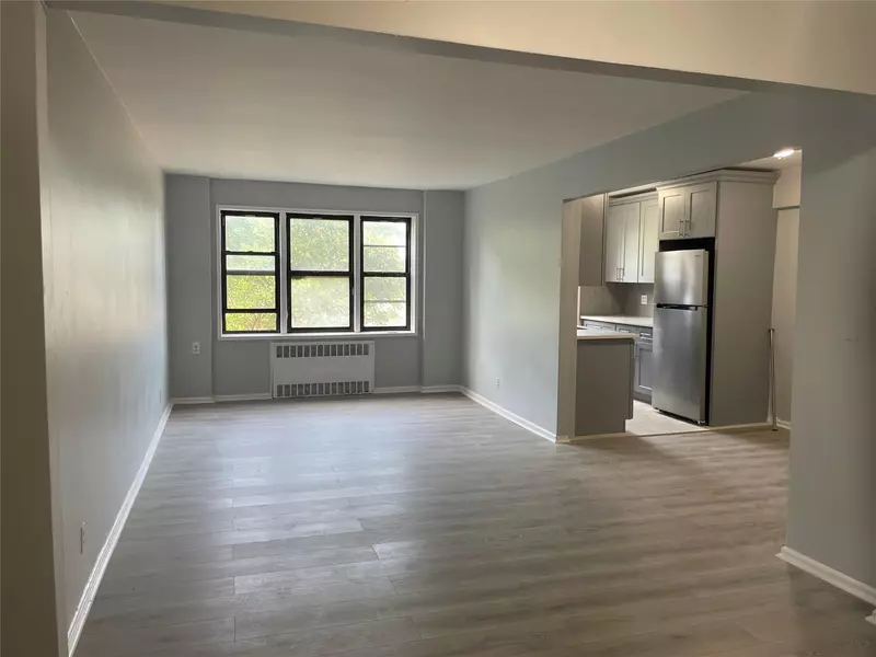 2 Fisher DR #307, Mount Vernon, NY 10552