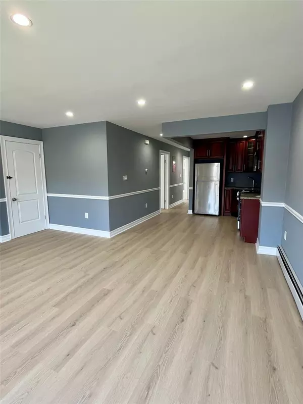 Bronx, NY 10465,819 Hollywood AVE