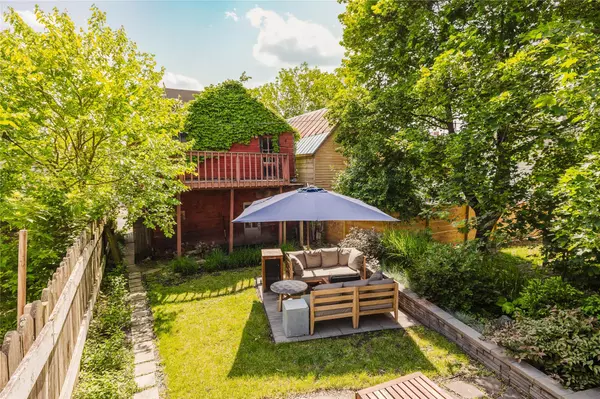 Hudson, NY 12534,609 State ST