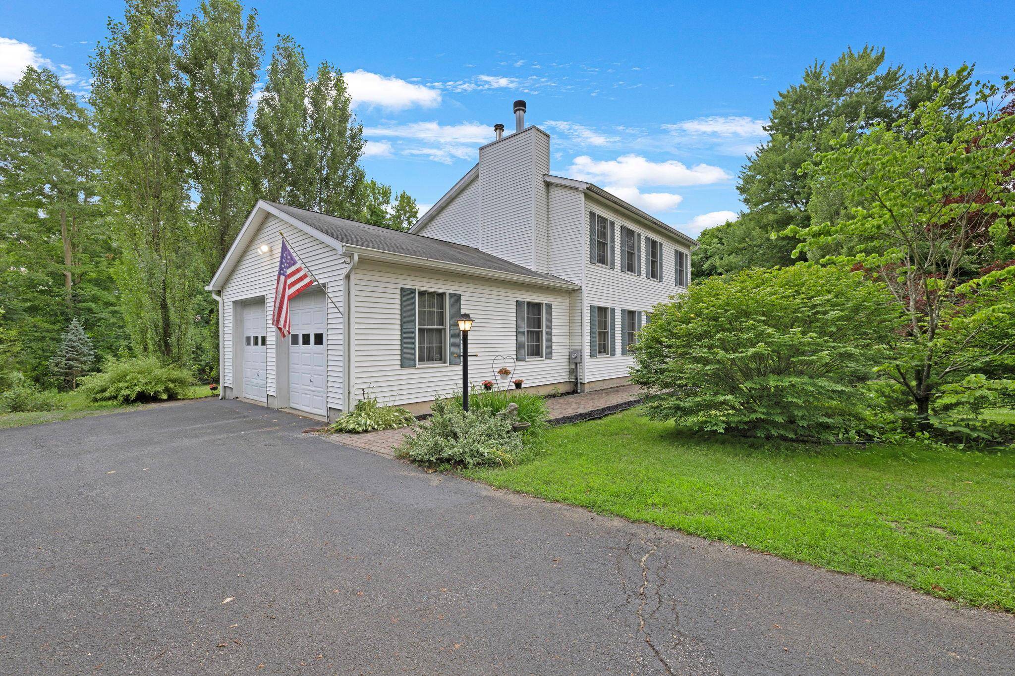 Newburgh, NY 12550,16 Weyants LN