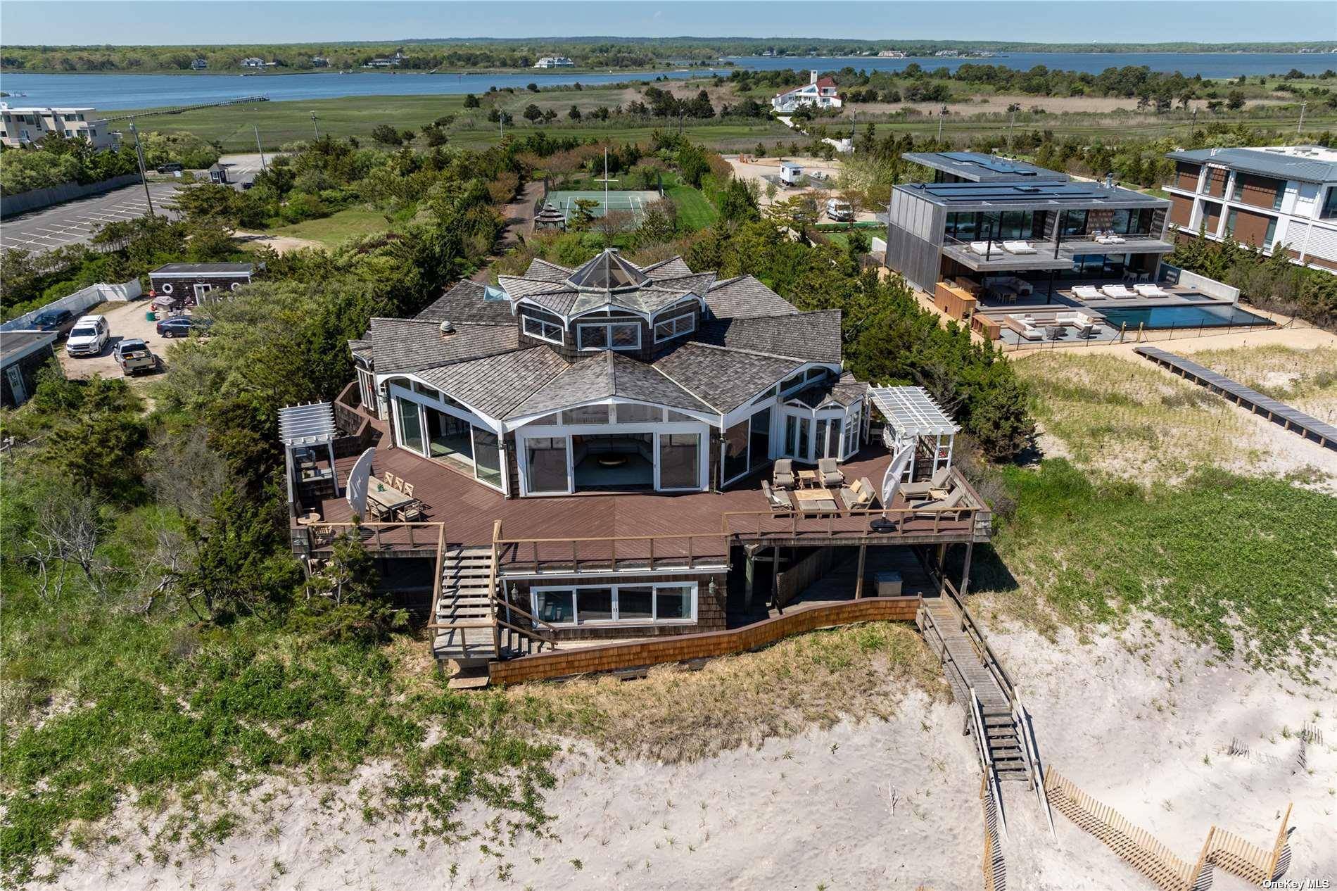 Quogue, NY 11959,174 Dune RD