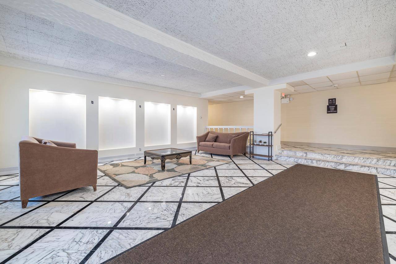Rockville Centre, NY 11570,77 S PARK AVENUE #A24