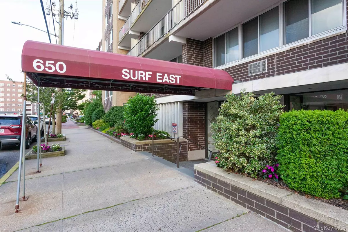 Long Beach, NY 11561,650 Shore RD #3C