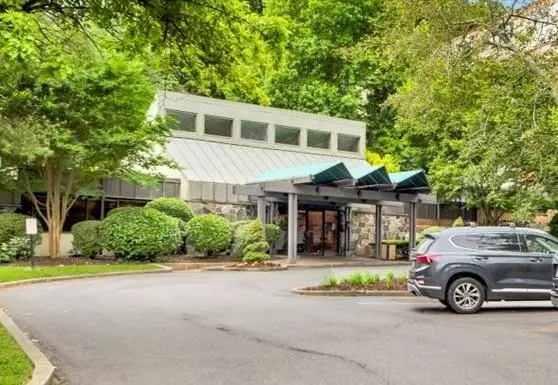 2 Fountain LN #3P, Scarsdale, NY 10583