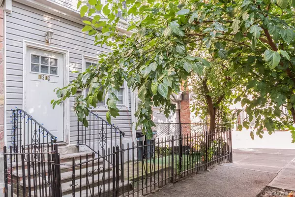 1312 Findlay AVE, Bronx, NY 10456