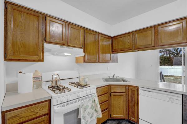 Syosset, NY 11791,176 Jackson AVE #A