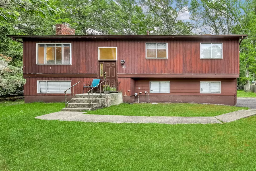 33 Balmoral DR, Chestnut Ridge, NY 10977